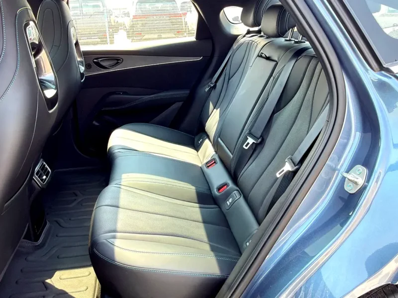 2025 BYD Seal 06 Premium 4 Cylinders Plug-in Hybrid Engine Blue Grey Sedan Chinese Specs