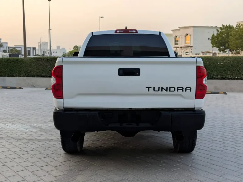 2020 Toyota Tundra Double Cab SR 5.7L V8 Petrol Engine White Black Pickup Truck GCC