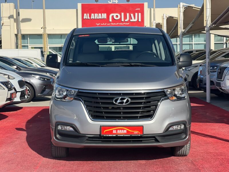 2021 Hyundai H1 5 Seats Van 2.4 Litres 4 Cylinder Diesel Engine Manual Silver Grey Van