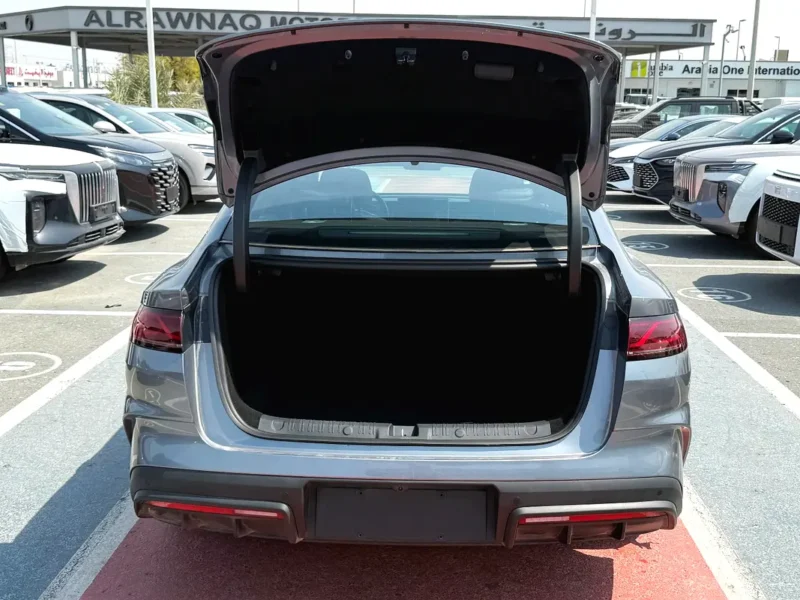 2025 BYD Qin L Premium 4 Cylinders Plug-in Hybrid Engine Grey Sedan Chinese Specs