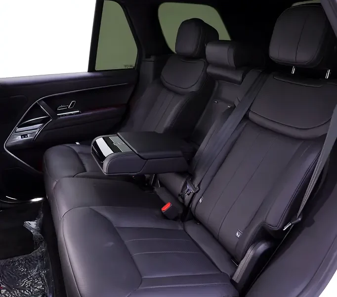 2025 Land Rover Range Rover HSE 6 Cylinders Petrol Engine White Black SUV Automatic