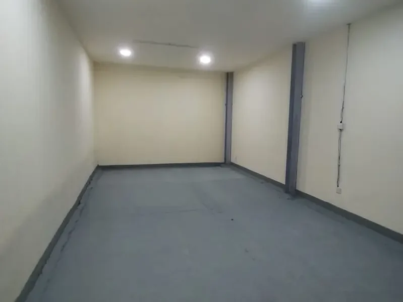 450 sqft GROUND FLOOR STORAGE WAREHOUSE | AVAILABLE FOR RENT | VERY AFFORDABLE PRICE