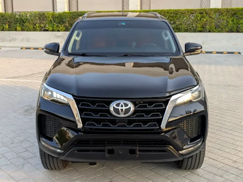 2021 Toyota Fortuner EXR 2.7 Litres 4-Cylinder Petrol Engine Black Orange SUV GCC Specs