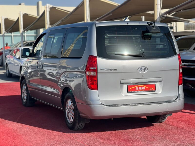 2021 Hyundai H1 5 Seats Van 2.4 Litres 4 Cylinder Diesel Engine Manual Silver Grey Van