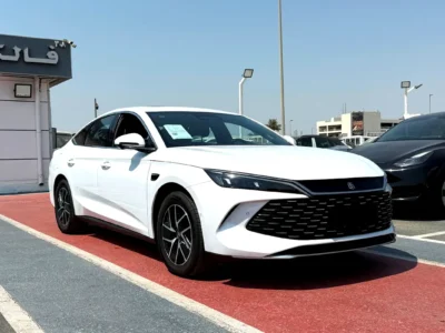 2025 BYD Qin L Premium 4 Cylinders Plug-in Hybrid Engine White Black Sedan Chinese Specs