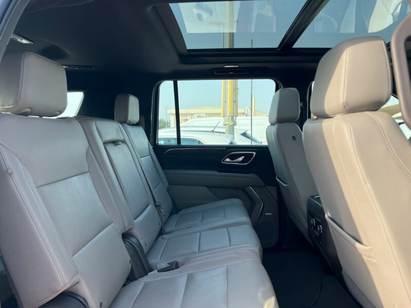 2023 Chevrolet Suburban LT 5.3-liter V8 EcoTec3 Petrol Engine White Beige SUV GCC Specs