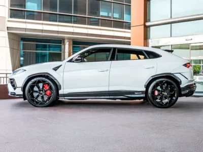 2024 Lamborghini Urus Performante 4.0-liter twin-turbo V8 Petrol Engine White Black SUV