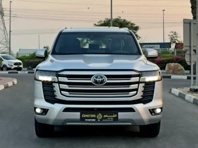 2024 Toyota Land Cruiser GXR 4.0 Litres 6 Cylinders Petrol Engine Silver Black SUV GCC Specs
