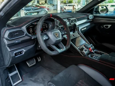 2024 Lamborghini Urus Performante 4.0-liter twin-turbo V8 Petrol Engine White Black SUV
