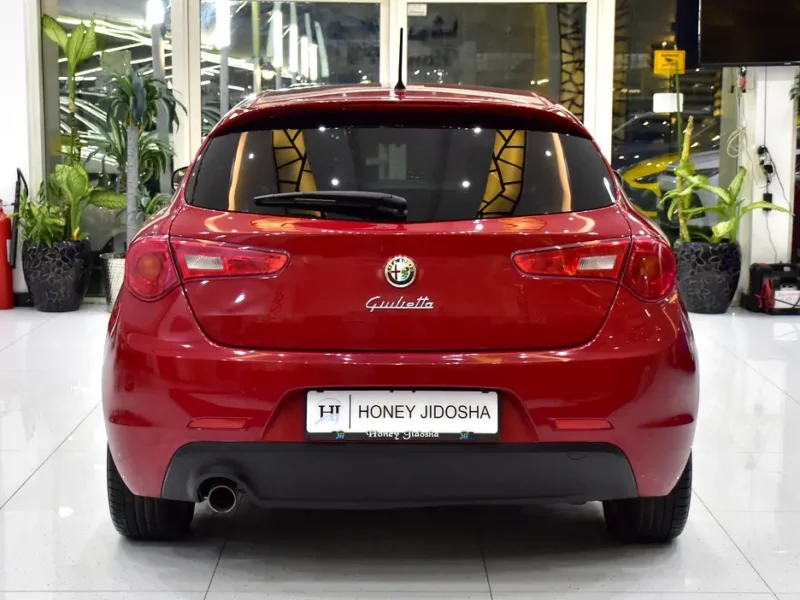 2013 Alfa Romeo GIULIETTA Standard 4 Cylinders Petrol Engine Red Black Hatchback Automatic