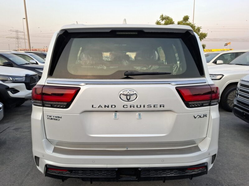 2026 Toyota Landcruiser VXR 3.3L V6 Twin-Turbo Diesel Engine White Red SUV GCC Specs