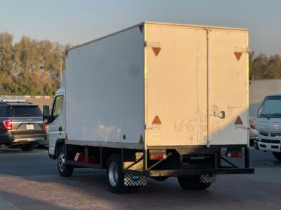 2021 Mitsubishi Canter Box 14FT 4.2L 4 Cylinders Diesel Engine White Black GCC Specs Manual