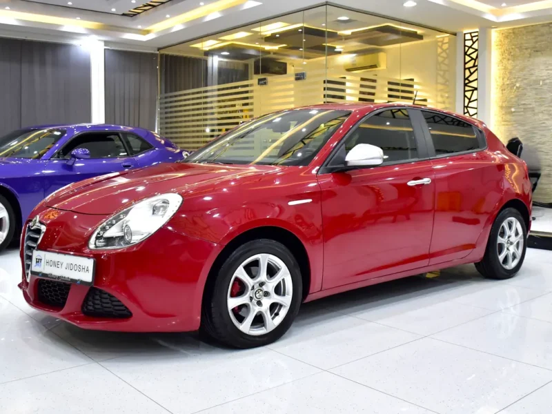 2013 Alfa Romeo GIULIETTA Standard 4 Cylinders Petrol Engine Red Black Hatchback Automatic