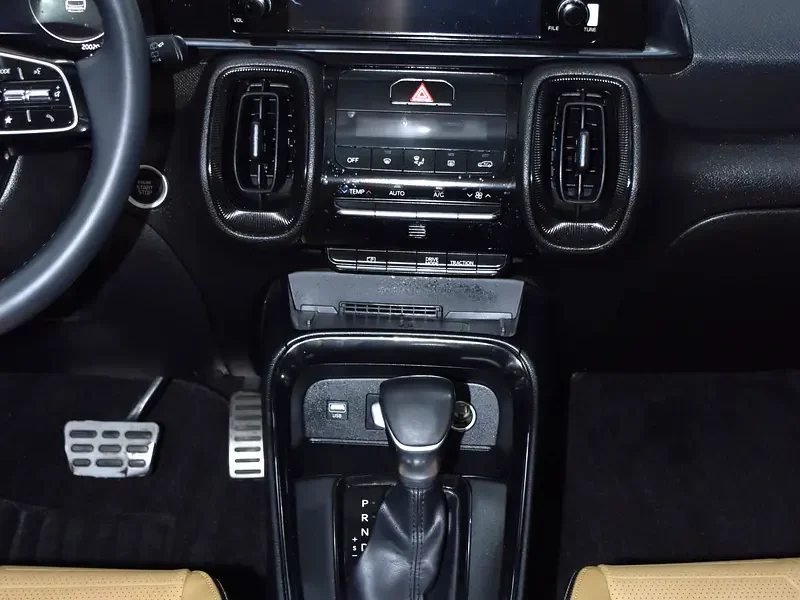 2025 Kia Sonet 1.5 Litres 4 Cylinders Petrol Engine Grey Tan Crossover GCC Specs