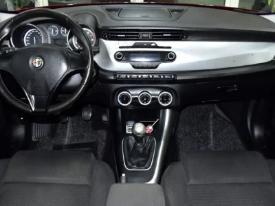 2013 Alfa Romeo GIULIETTA Standard 4 Cylinders Petrol Engine Red Black Hatchback Automatic