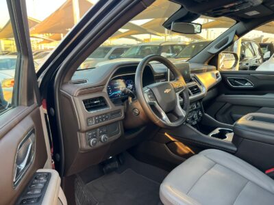2023 Chevrolet Suburban LT 5.3-liter V8 EcoTec3 Petrol Engine Black Beige SUV GCC Specs