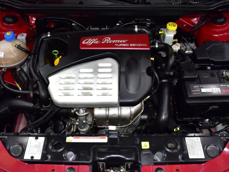 2013 Alfa Romeo GIULIETTA Standard 4 Cylinders Petrol Engine Red Black Hatchback Automatic