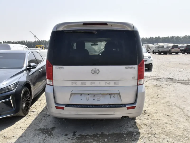 2014 JAC M5 Refine 4 Cylinders Petrol Engine Silver Grey Van Chinese Specs Automatic
