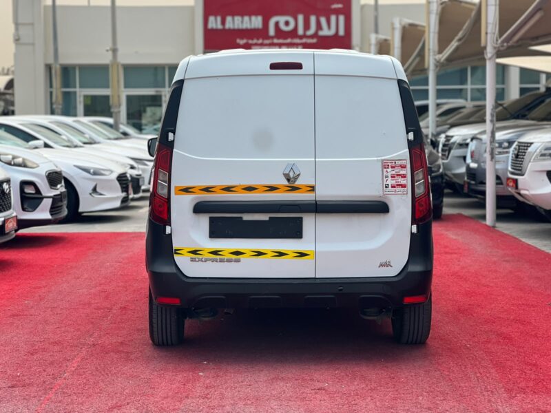 2023 Renault Express Van Manual 1.5 Litres 4 Cylinders Petrol Engine White Grey GCC Specs