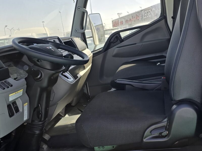2026 Mitsubishi CANTER DOUBLE CAB 3.0L 4-cylinder Turbo Diesel Engine White Black Truck