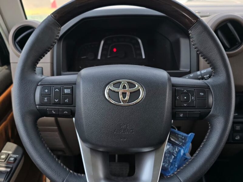 2026 TOYOTA LAND CRUISER 76 HARDTOP LX 4.0L V6 Petrol Engine Grey Brown SUV GCC