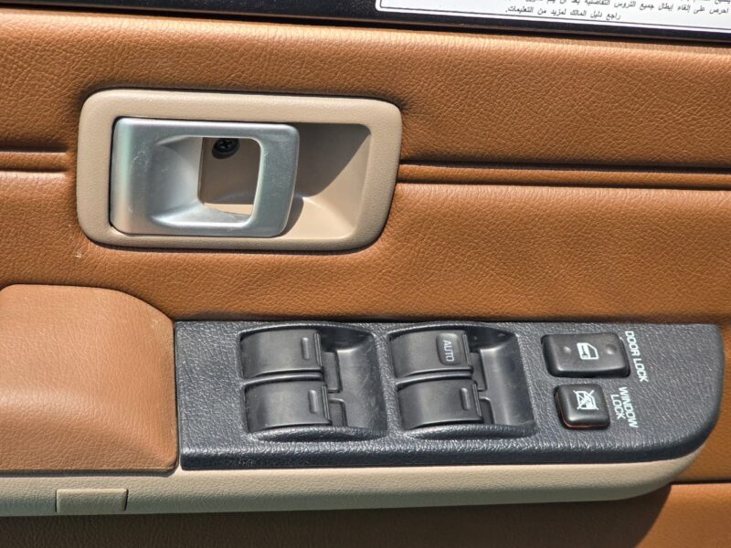 2026 TOYOTA LAND CRUISER 76 HARDTOP LX 4.0L V6 Petrol Engine Grey Brown SUV GCC
