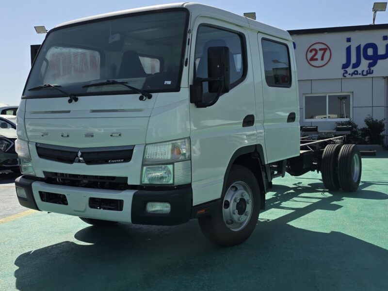 2026 Mitsubishi CANTER DOUBLE CAB 3.0L 4-cylinder Turbo Diesel Engine White Black Truck