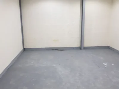 240 Sqft Mezzanine Floor Small Warehouse Ready to Move in