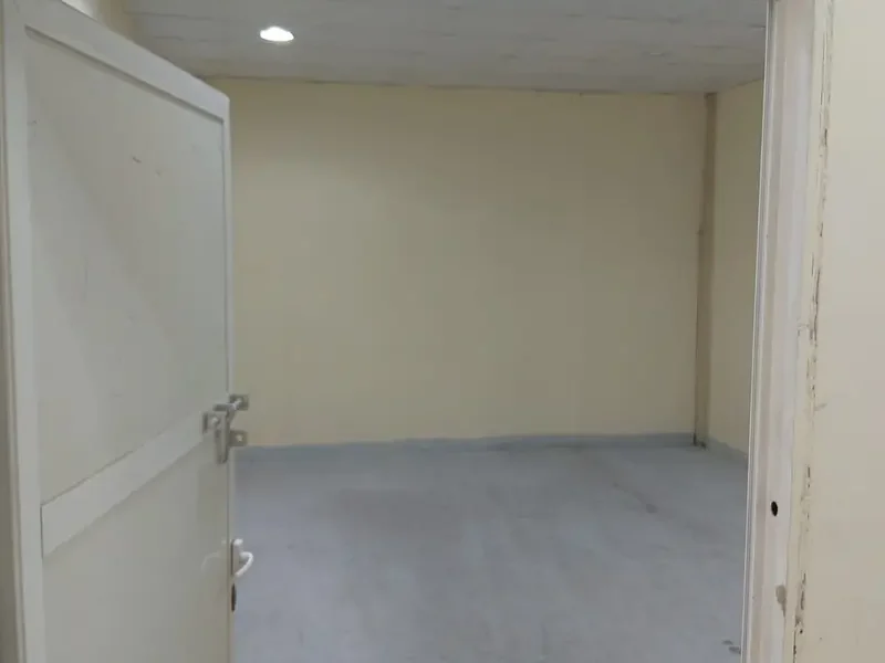 180 sqft Storage Warehouse Available For Rent On Ground Floor (BK)