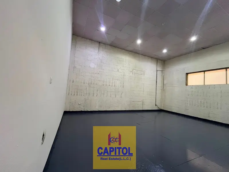 650 sqft with Window Ready to Move in Anytime Warehouse Al Quoz Industrial