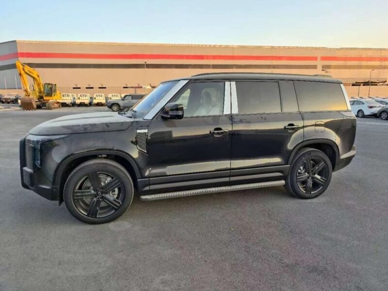 2027 ROX Adamas 1.5 Turbo 4 cylinders Petrol Engine Black White Luxury SUV GCC