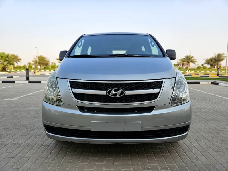 2015 Hyundai H1 GL 4 Cylinders Diesel Engine 12 Seat Full Option Silver Grey Van Korean Specs