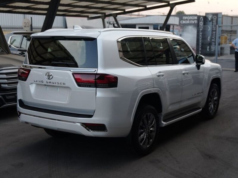 2026 Toyota Land Cruiser VXR 3.5 Litres 6 Cylinders Petrol Engine White Black SUV Automatic