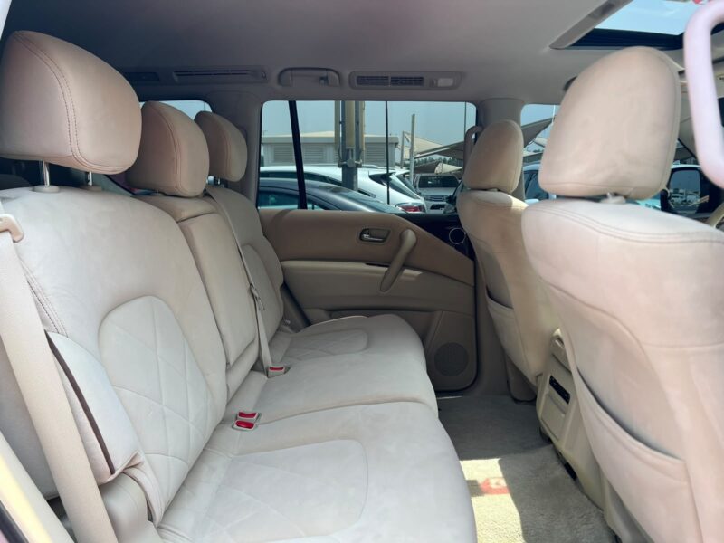2016 Nissan Patrol LE 5.6 Litres V8 Petrol Engine Silver Beige SUV GCC Specs Clean Condition