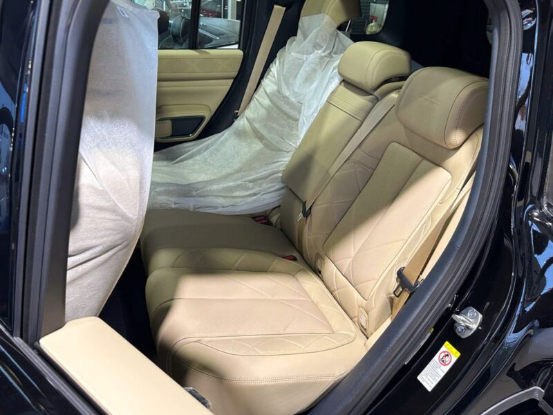 2025 BYD LEOPARD 5 1.5 Lites 4 Cylinders Hybrid Engine Black Beige SUV Chinese Specs