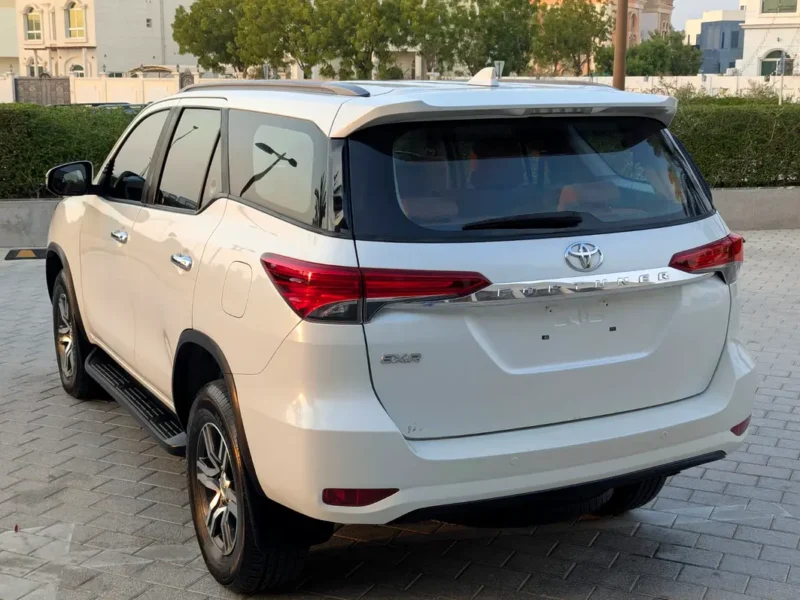 2020 Toyota Fortuner EXR 2.7 Litres 4-Cylinder Petrol Engine White Beige SUV GCC Specs