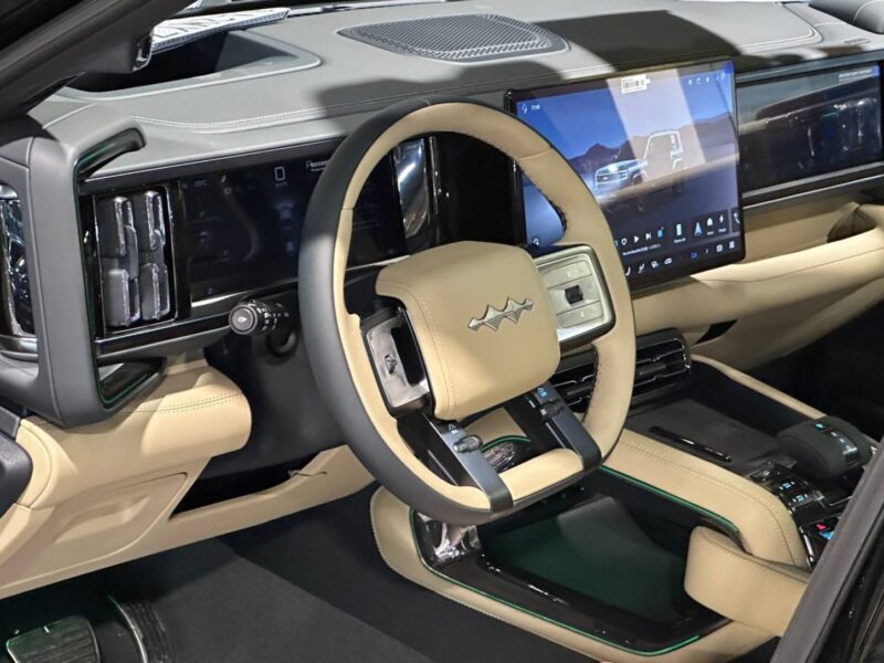 2025 BYD LEOPARD 5 1.5 Lites 4 Cylinders Hybrid Engine Black Beige SUV Chinese Specs