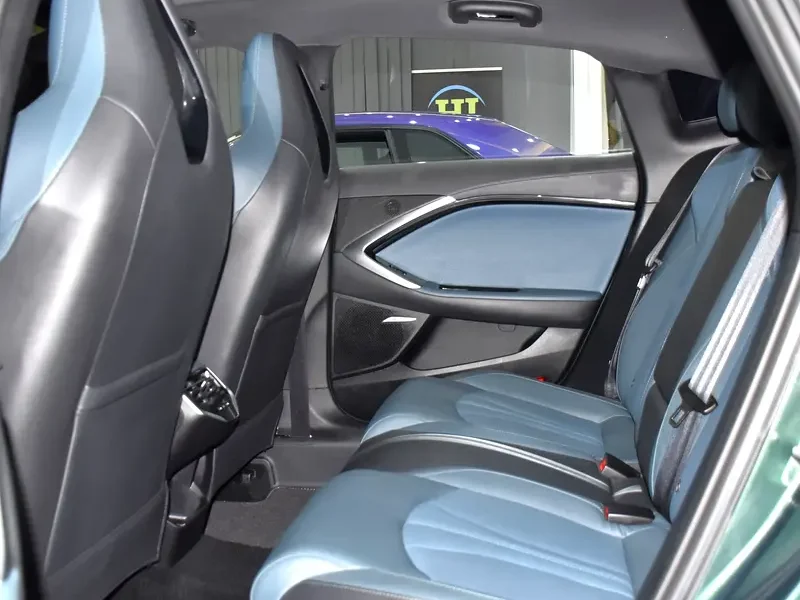 2025 MG MG 7 Luxury 4 Cylinders Petrol Engine Green Blue Sedan GCC Specs Automatic