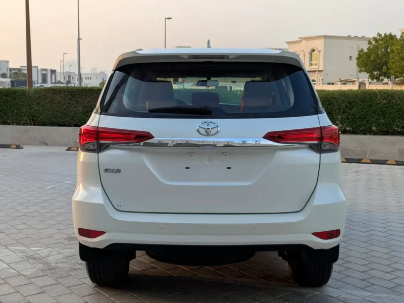 2020 Toyota Fortuner EXR 2.7 Litres 4-Cylinder Petrol Engine White Beige SUV GCC Specs