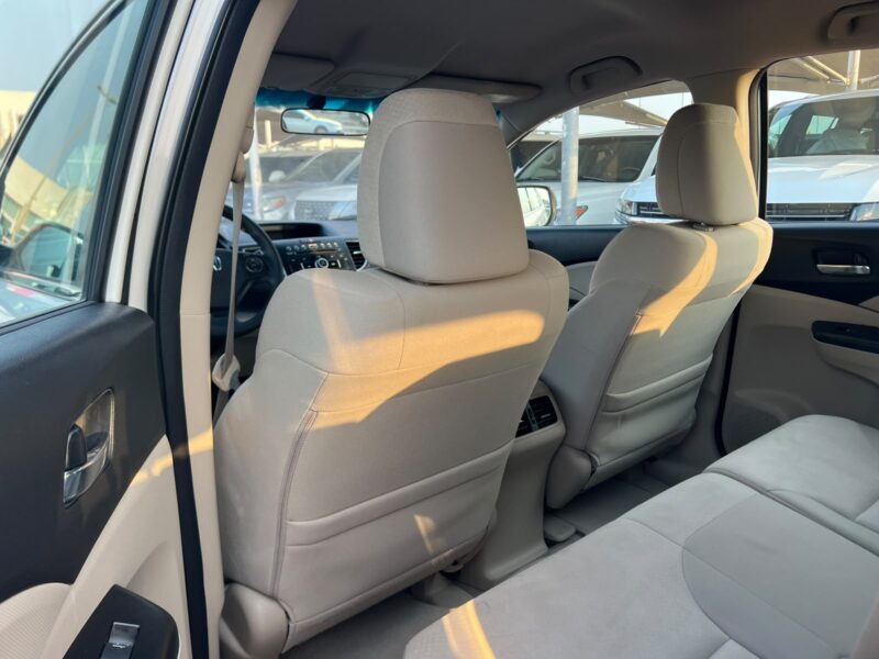 2015 Honda CR-V 2.4 Litres V4 Petrol Engine White Beige SUV GCC Specs AWD Automatic