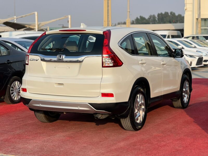 2015 Honda CR-V 2.4 Litres V4 Petrol Engine White Beige SUV GCC Specs AWD Automatic