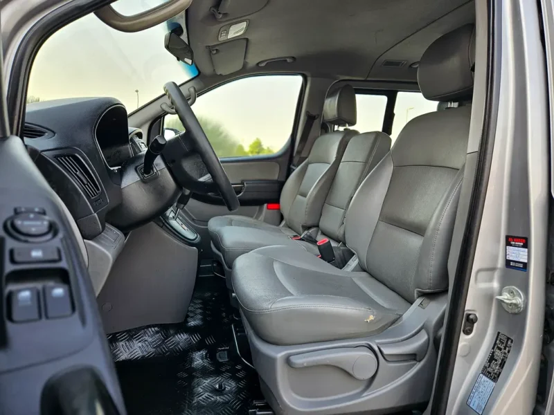 2015 Hyundai H1 GL 4 Cylinders Diesel Engine 12 Seat Full Option Silver Grey Van Korean Specs
