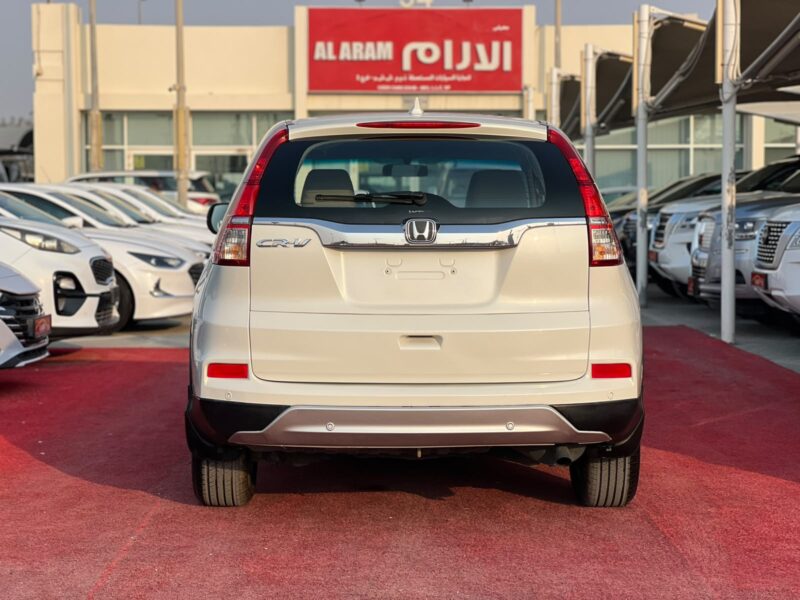 2015 Honda CR-V 2.4 Litres V4 Petrol Engine White Beige SUV GCC Specs AWD Automatic