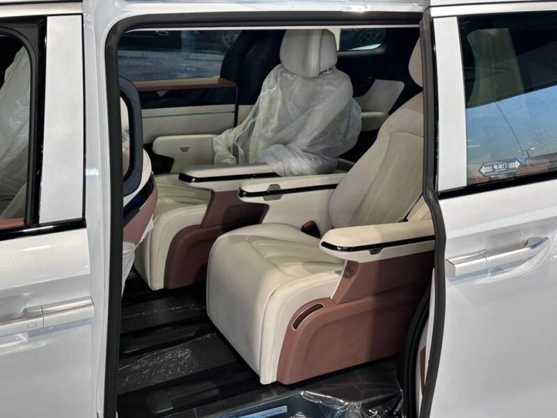 2025 BYD XIA DM_I 1.5 Lites 4 Cylinders Hybrid Engine White Beige Van Chinese Specs FWD
