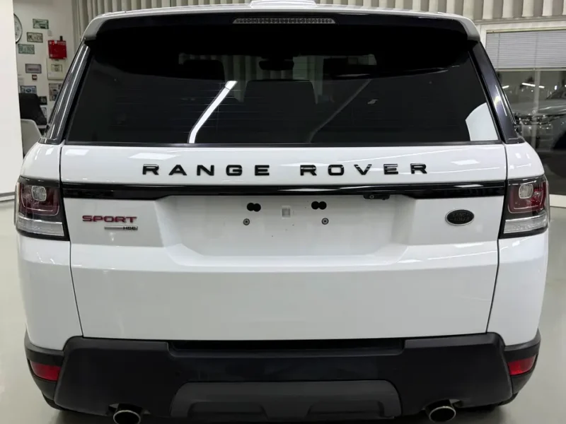 2017 Land Rover Range Rover Sport HSE Dynamic 6 Cylinders Petrol Engine White Red SUV