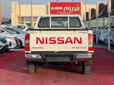 2020 Nissan Navara 2.5 Litres 4 Cylinders Petrol Engine White Red Pickup Truck GCC Specs