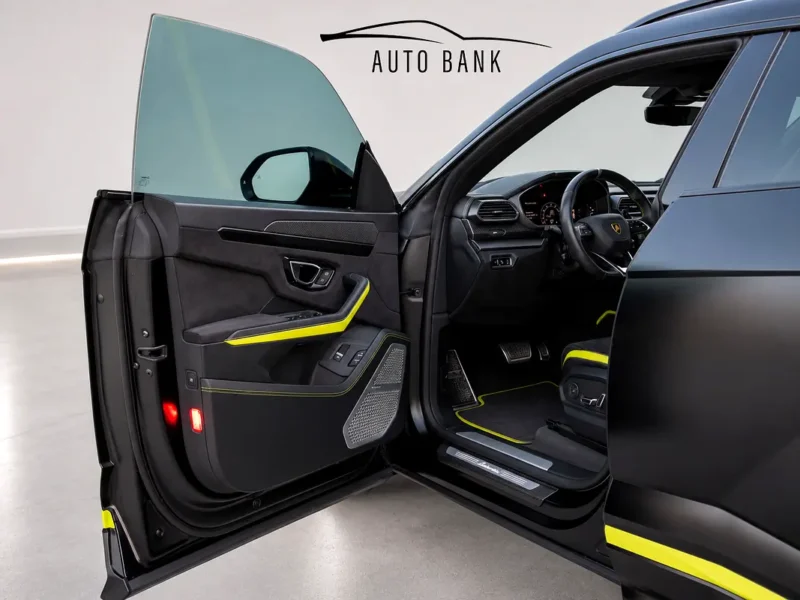 2022 Lamborghini Urus Pearl Capsule 4.0L V8 Twin-Turbo Petrol Engine Black SUV GCC Specs