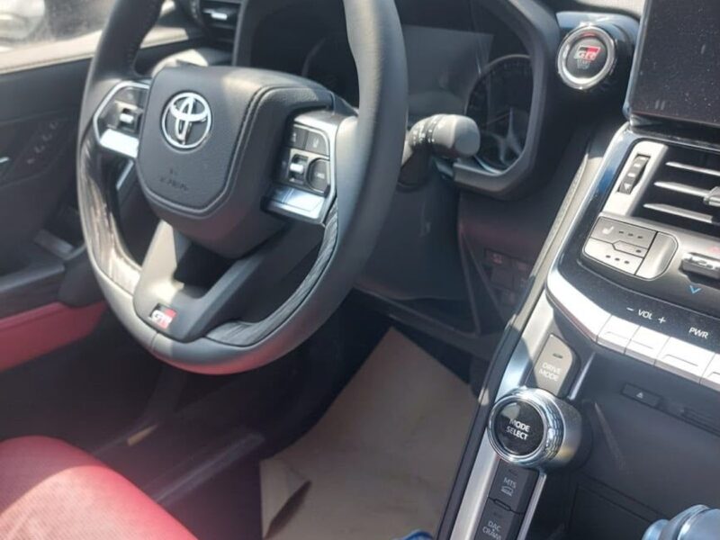 2024 Toyota Land Cruiser GR Sport 3.3L twin-turbo 6 Cylinders Diesel Engine White Red SUV GCC
