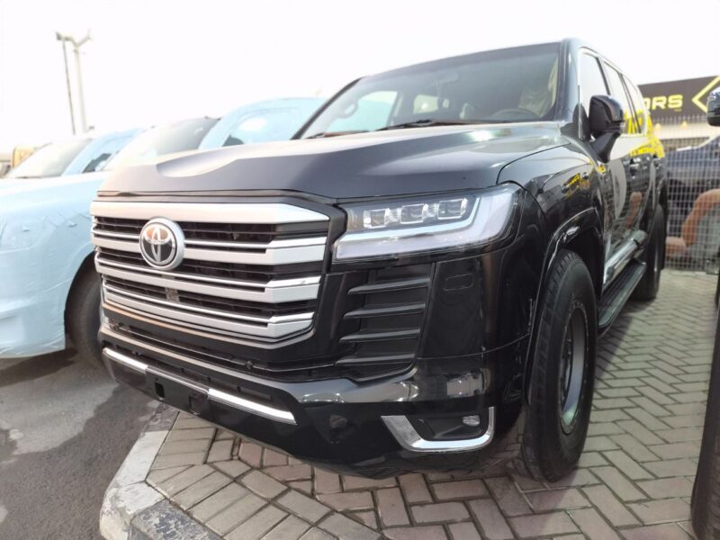 2014 Toyota Land Cruiser GXR 4.0 Litres 6 Cylinders Petrol Engine Black Beige SUV GCC Specs
