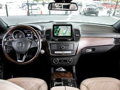 2018 Mercedes-Benz GLS-Class GLS 550 8 Cylinders Petrol Engine White Beige SUV Automatic